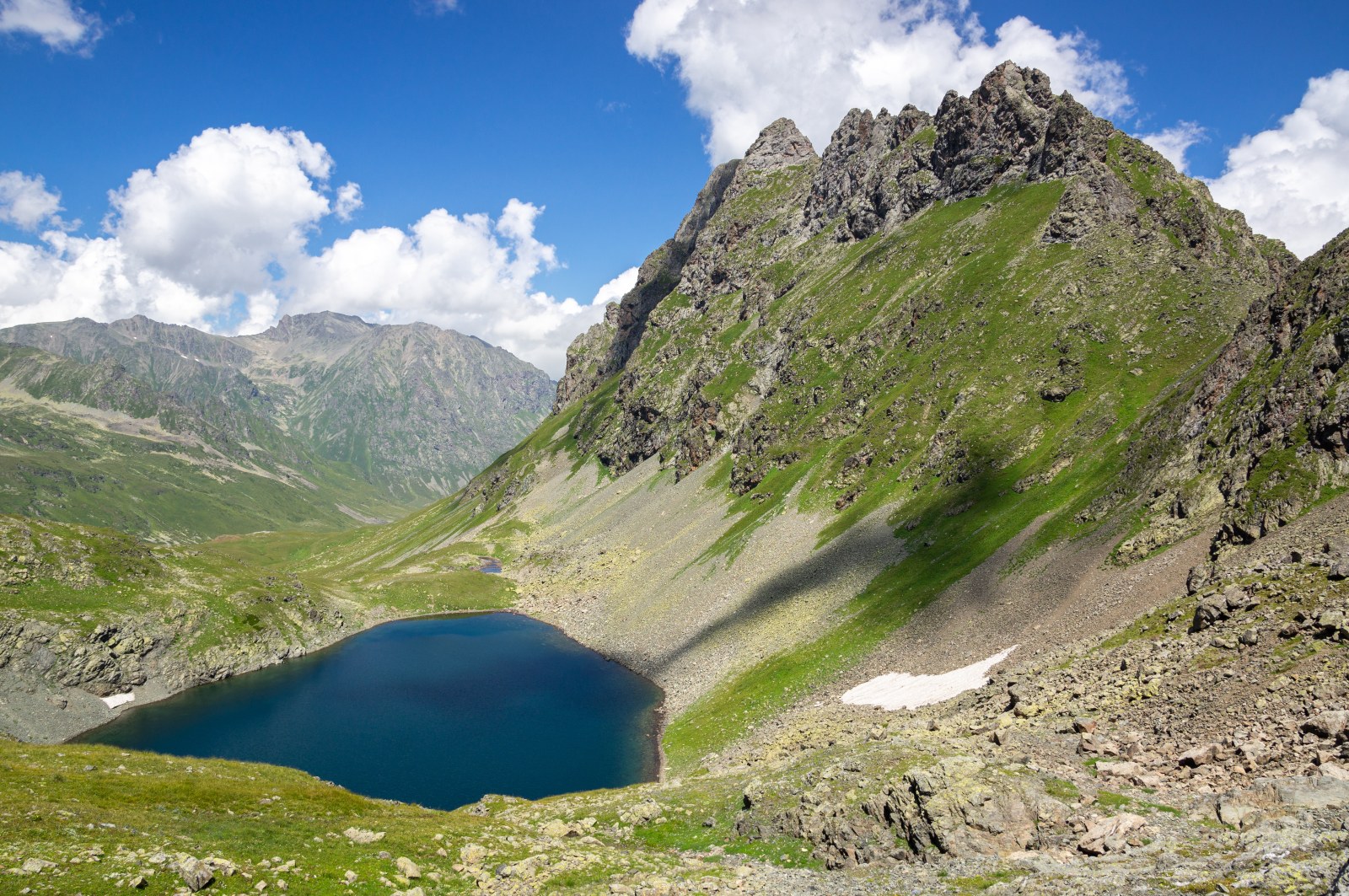 Mylgval Mountain Cirque Lake — Nature wallpaper