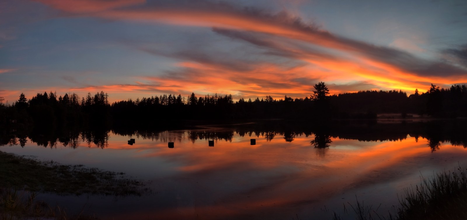 Sky in Warm Natural Light — Sunsets & Sunrises wallpaper