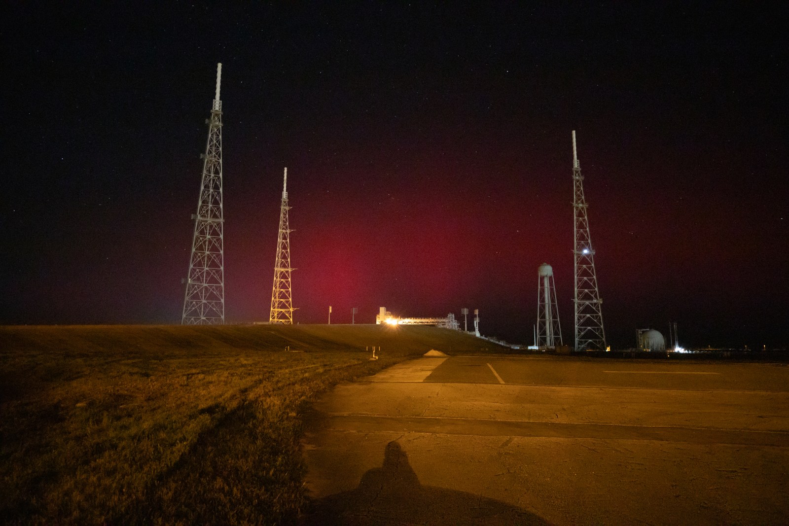 Aurora Borealis at Kennedy Space Center — Aurora wallpaper