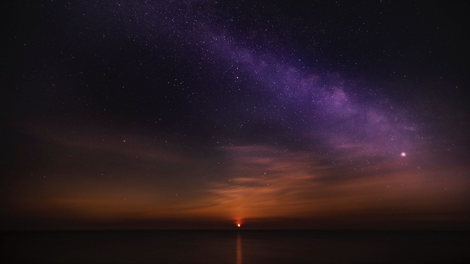 Sky in Moody Natural Light — Sunsets & Sunrises wallpaper