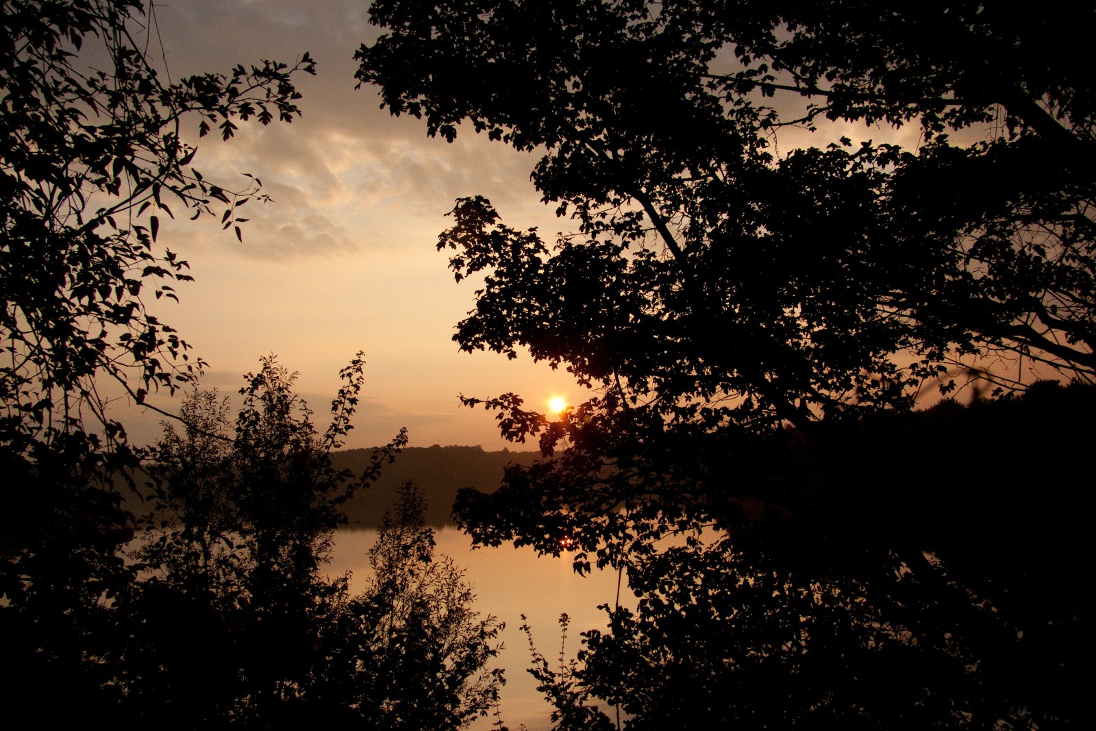 Sky in Deep Black Natural Light — Sunsets & Sunrises wallpaper