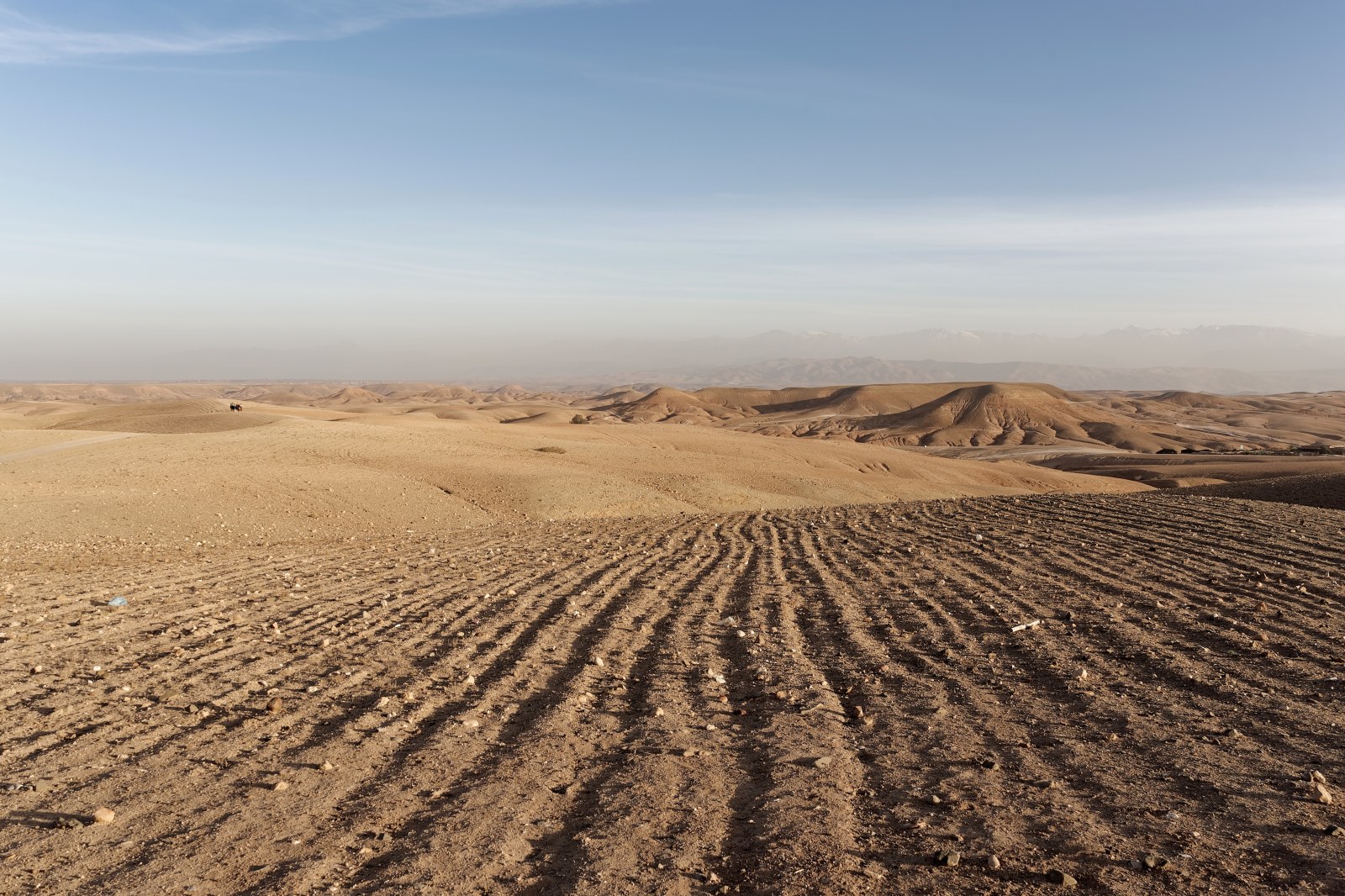 Furrowed Earth in the Agafay Desert — Desert wallpaper