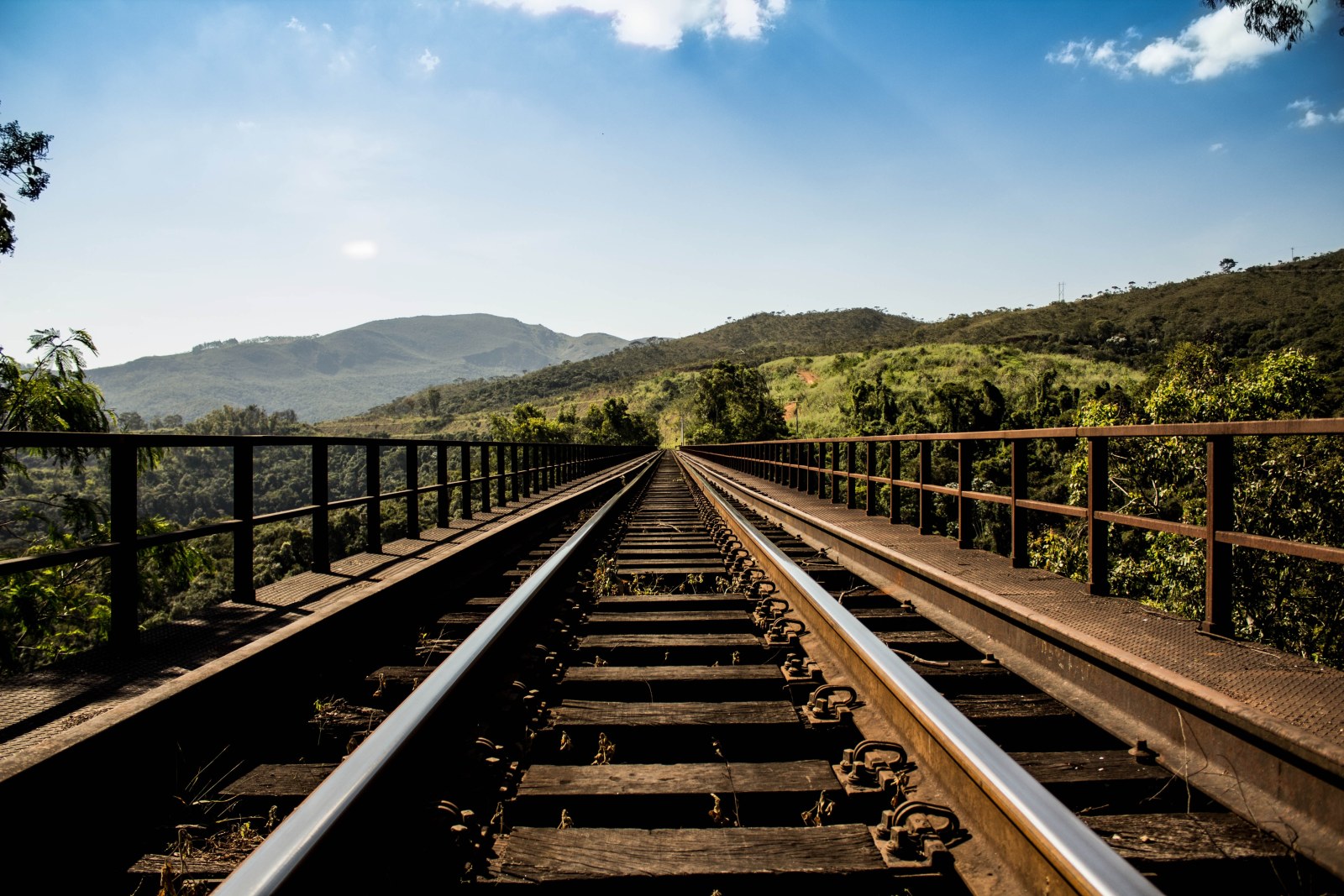 Railway Bridge Toward Green Hills — Trains wallpaper