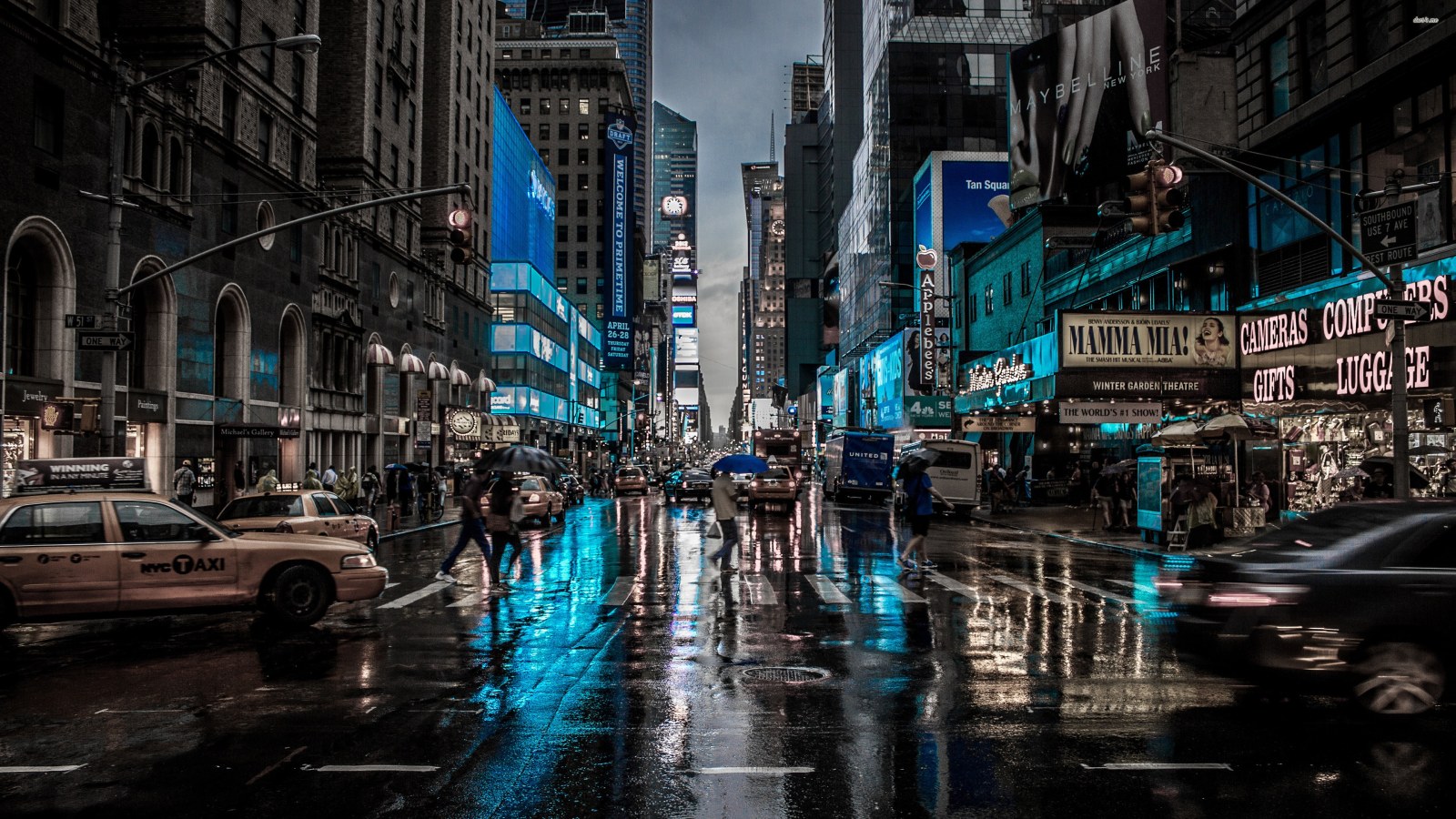 Rainy New York Street — City wallpaper