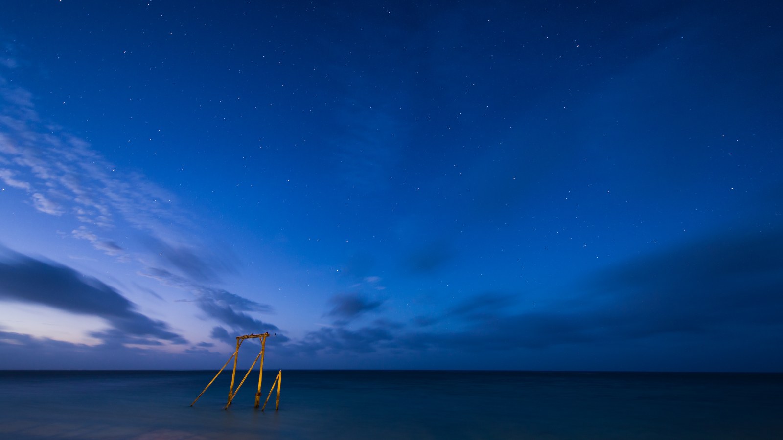 Deep Blue Twilight Horizon 4K Wallpaper — Nature wallpaper