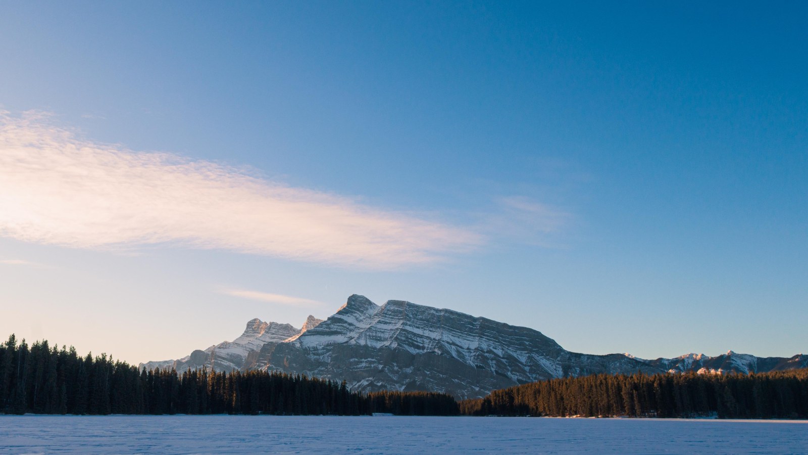 Snowy Lakeside Mountains, Alberta — Winter wallpaper