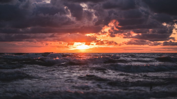 Sunset Ocean Waves Desktop Background — Sunsets & Sunrises wallpaper