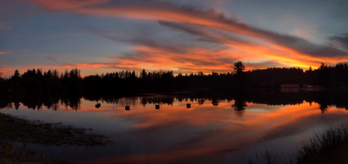 Sky in Warm Natural Light — Sunsets & Sunrises wallpaper
