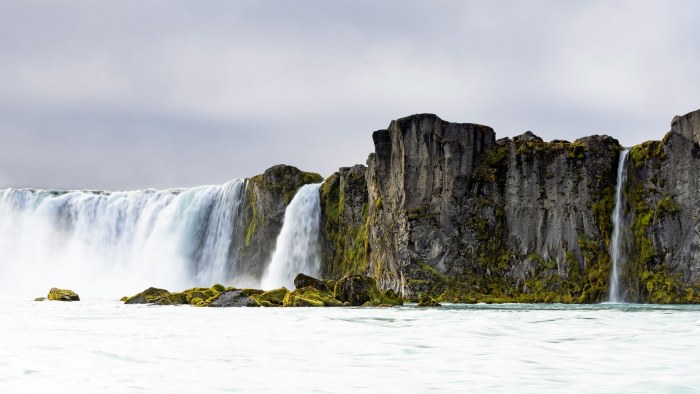 Cascades Beside Basalt Cliffs — Waterfalls wallpaper
