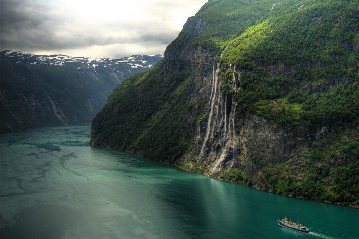 Fjord Cliff Waterfall — Waterfalls wallpaper