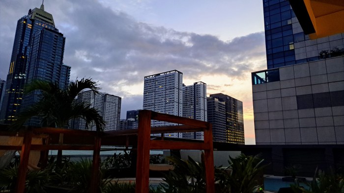 Sunset City Skyline Desktop Background — City wallpaper