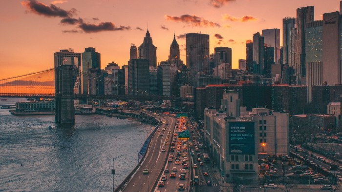Road in Pink Tones — City wallpaper
