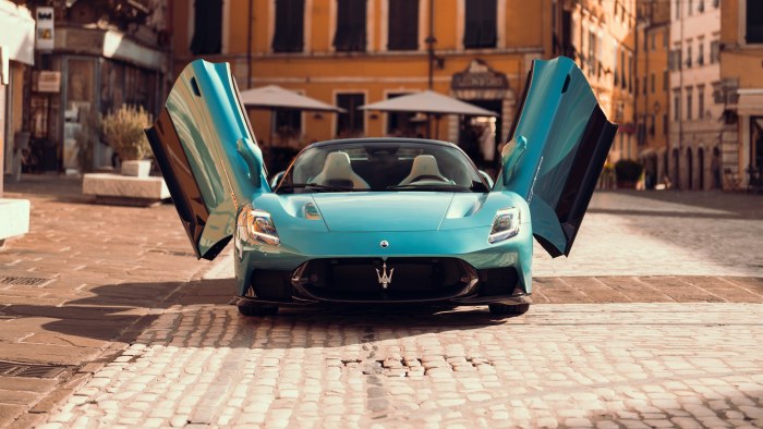 Turquoise Maserati Mcpura Cielo Car — Cars wallpaper