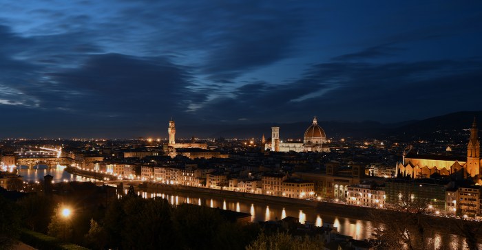 Cityscape of Florence in Nighttime Light — City wallpaper