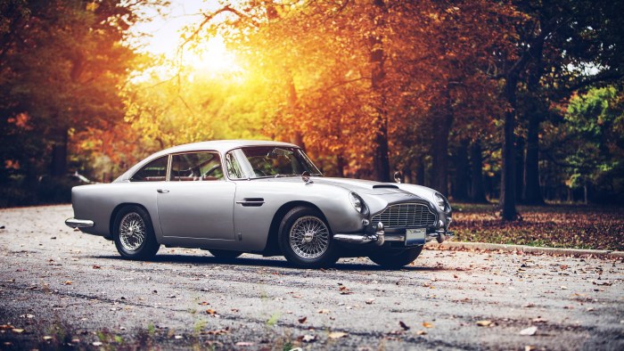 Classic Car — Autumn wallpaper
