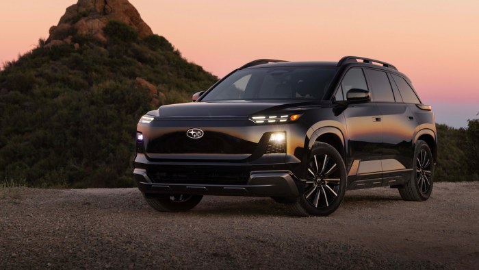 Subaru SUV at Sunset — Cars wallpaper