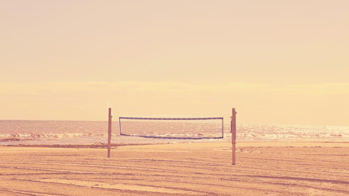 Beach Volleyball Net at Sunset — Ocean & Beach wallpaper