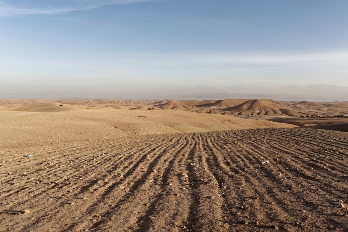 Furrowed Earth in the Agafay Desert — Desert wallpaper