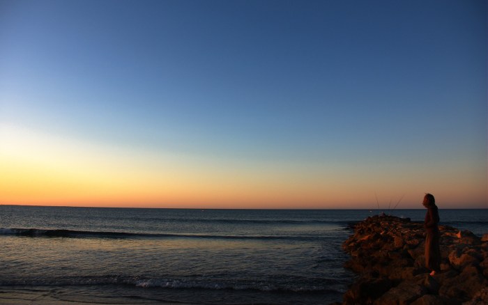 Quiet Coast at Blue Hour Wallpaper — Nature wallpaper