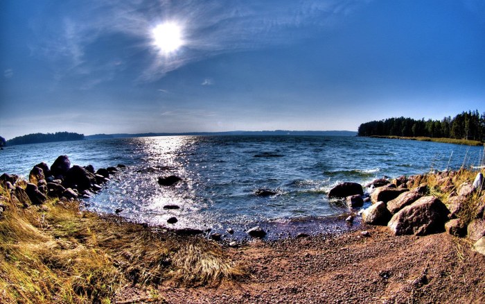 Sunlit Rocky Shore Wallpaper — Nature wallpaper