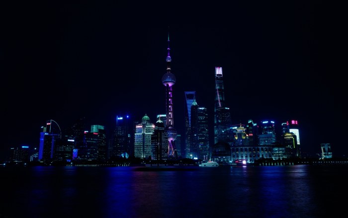 City Skyline and Skyscrapers in Natural Light — City wallpaper