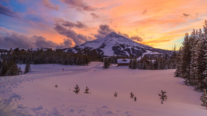 Mountains in Warm Natural Light — Mountains wallpaper