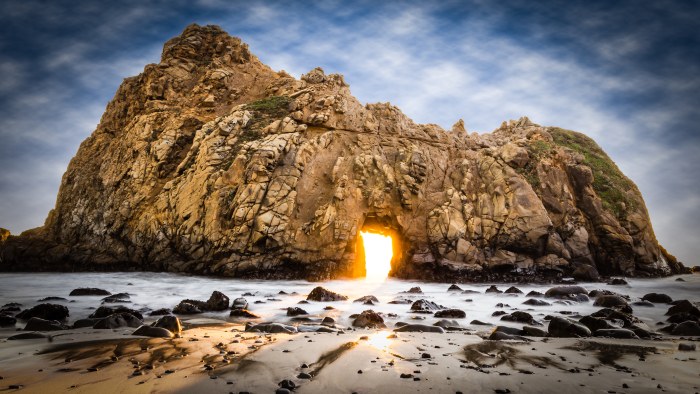 Natural Rock Arch by the Sea 4K Wallpaper — Nature wallpaper