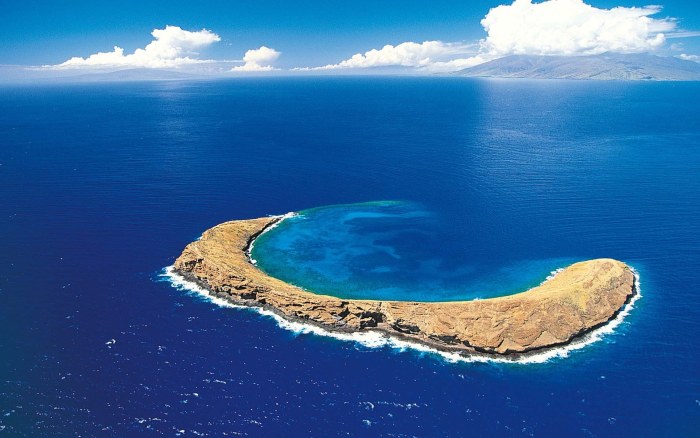 Crescent Shaped Island in Blue Water Wallpaper — Nature wallpaper