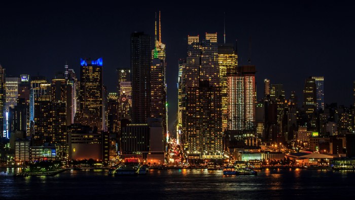 Cityscape in Dark Natural Light — City wallpaper