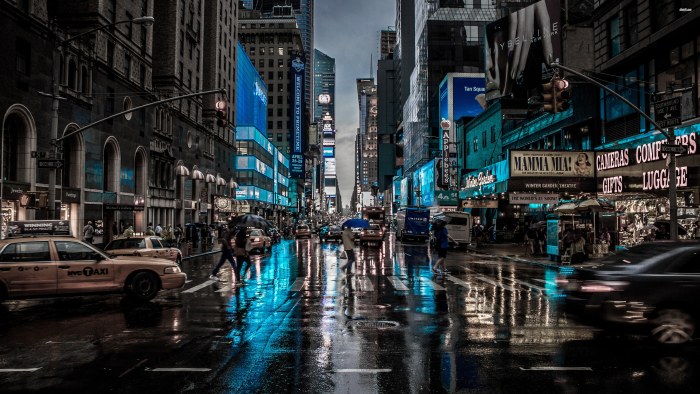 Rainy New York Street — City wallpaper