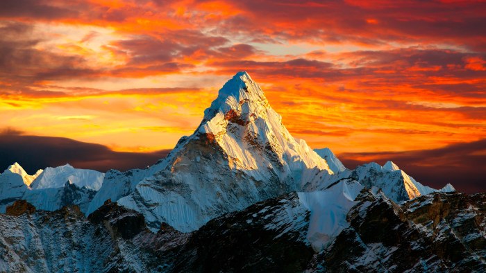 Alpine Peaks — Mountains wallpaper