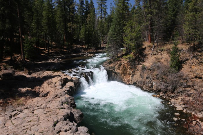 Whitewater on the McCloud River — Waterfalls wallpaper