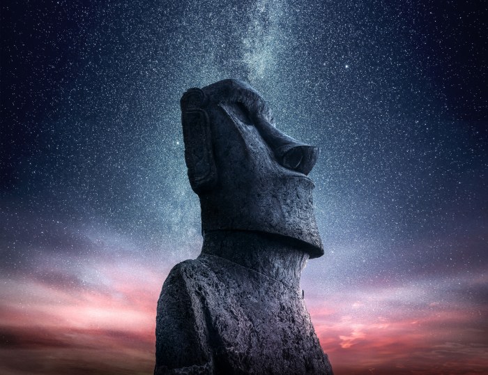 Moai Statue Under a Starry Sky Wallpaper — Architecture wallpaper