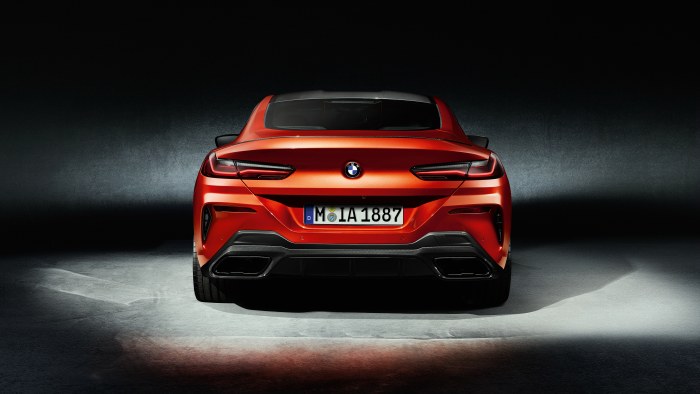 Bmw M850I Xdrive Carbon Package Sunset Orange Rear View Wallpaper — Cars wallpaper