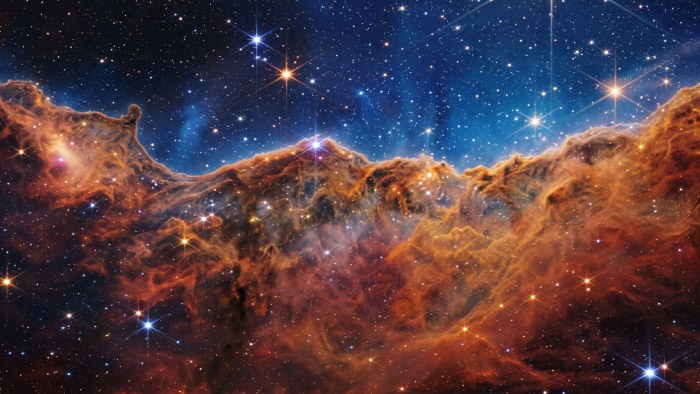 Golden Nebula and Stars 4K Wallpaper — Space wallpaper
