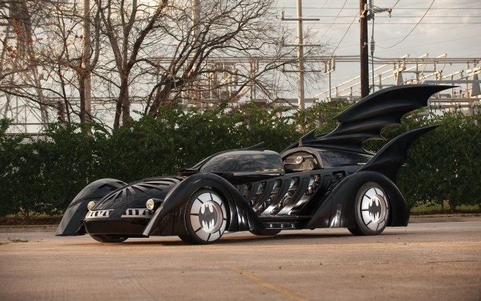Black Futuristic Bat Car Wallpaper — Cars wallpaper