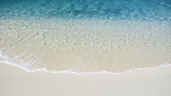 Clear Water Lapping the Sand — Ocean & Beach wallpaper