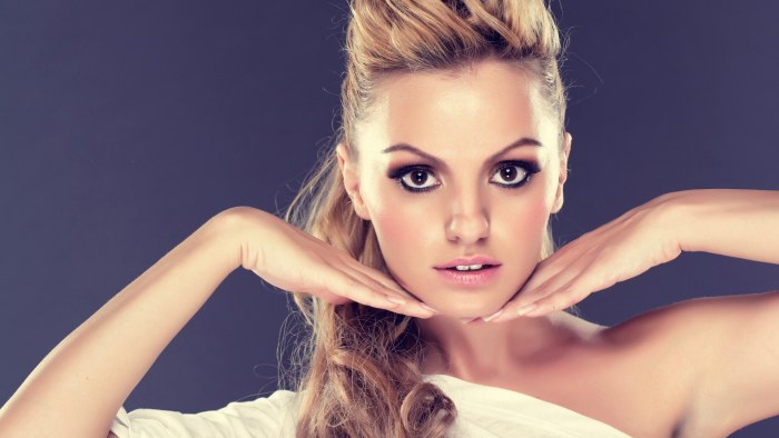 Studio Beauty Portrait Wallpaper — People / Portraits wallpaper