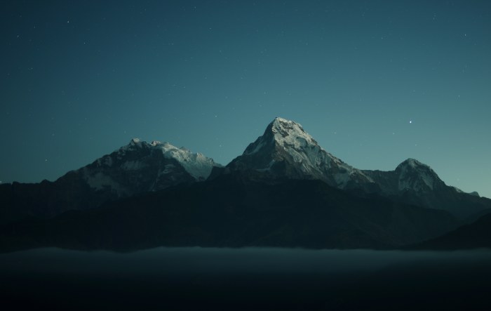 Moon Above a Dark Mountain Range Wallpaper — Nature wallpaper